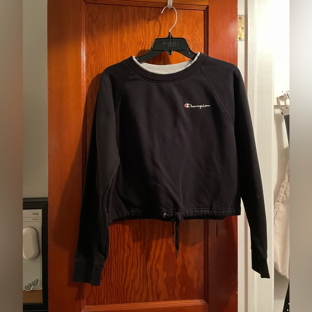 Cropped champion shirt
